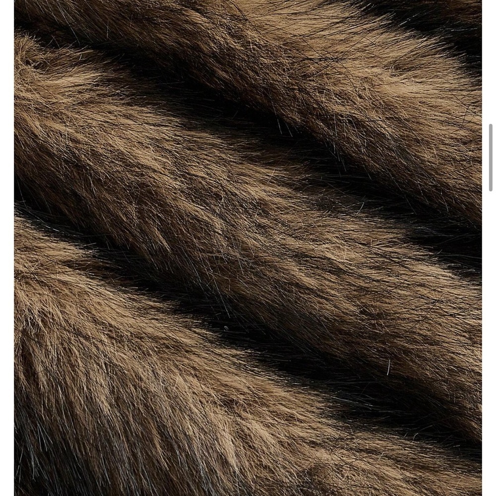 Luxurious Vintage Vegan Fur Jacket - Picture 10 of 11